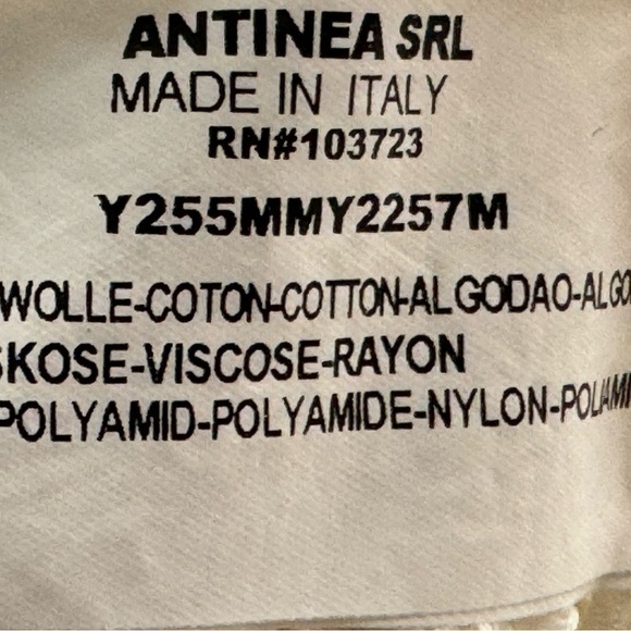 Emporio Armani Women's Sweater - Picture 4 of 4